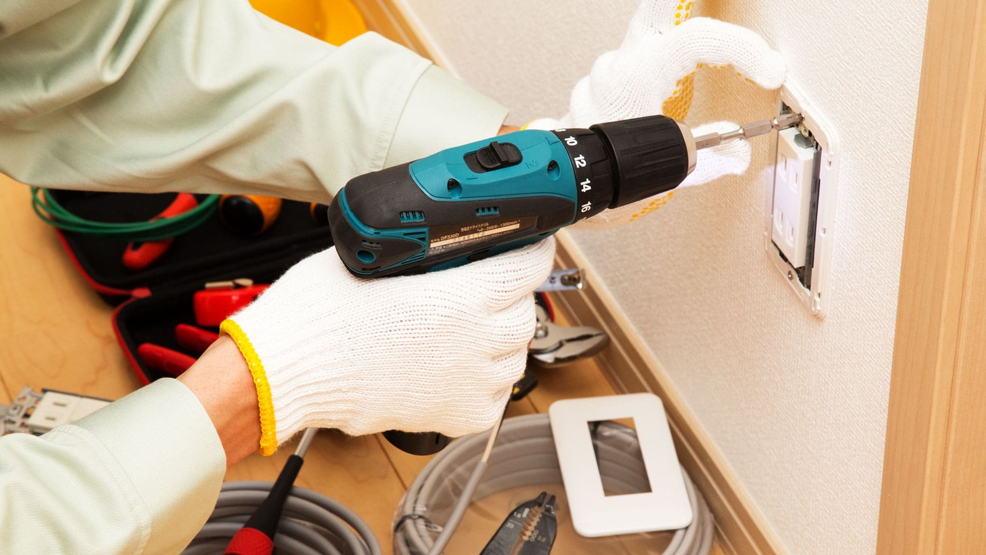 コンセント増設・防犯カメラやエアコン取り付けなどの電気工事は、土岐市の「小田電気サービス」にお任せ！